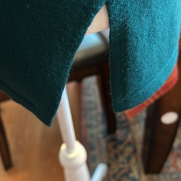 Liz Claiborne Women’s 3/4 Sleeve Pullover Sweater NWT Emerald and Navy Blue - Picture 4 of 10